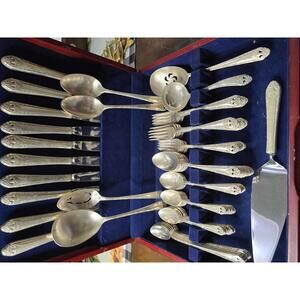 66 Piece Set Holmes & Edwards "LOVELY LADY" Silver Plated Flatware